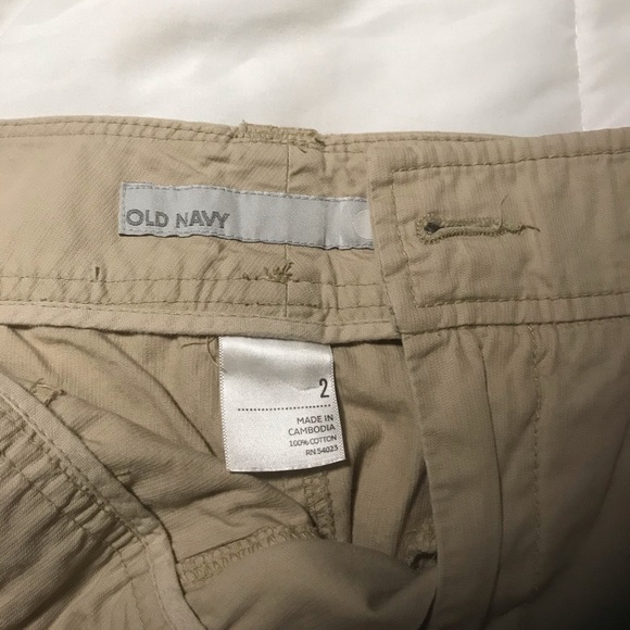 Old navy size 2 khaki skirt - Picture 4 of 4